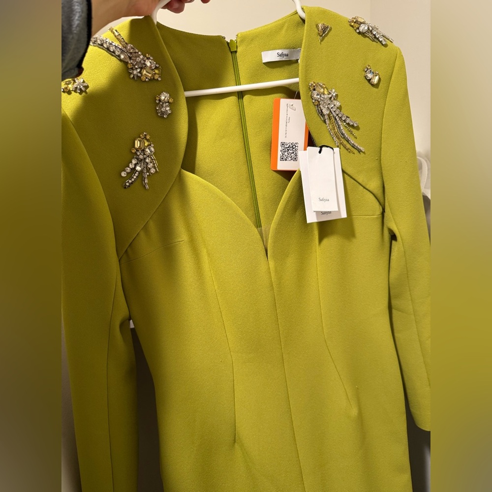Elegant Long Sleeve Chartreuse Dress - Picture 12 of 13